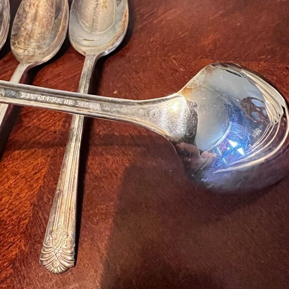 Vintage vogue Silver Plate Flatware Set With Forks Spoons & Butter Knife  20-Pie - Picture 9 of 11